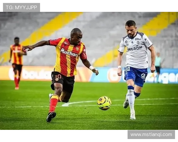 昨晚荷甲联赛精彩纷呈 各队激战纷纷上演高比分对决