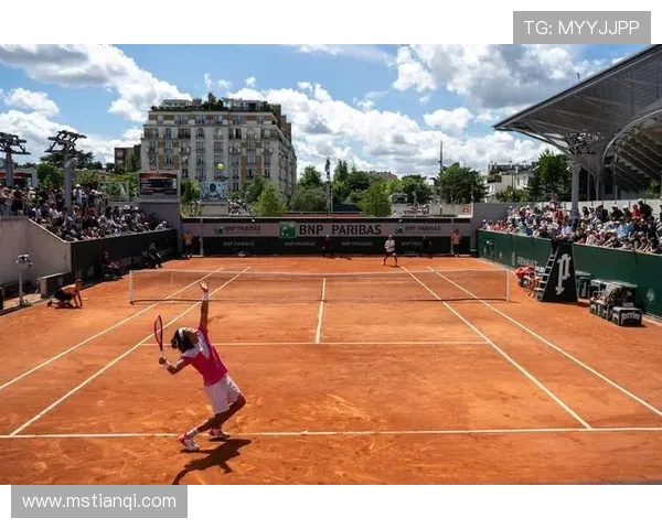 职业网球赛事盛况:聚焦世界顶级球员激烈对决与精彩瞬间 职业网球赛事盛况:聚焦世界顶级球员激烈对决与精彩瞬间