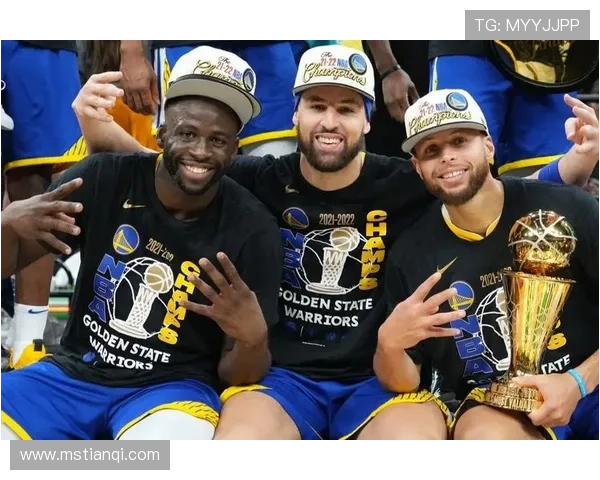 勇士队在新赛季迎来强势复苏 追梦格林和库里联手领航球队雄风 勇士队在新赛季迎来强势复苏 追梦格林和库里联手领航球队雄风