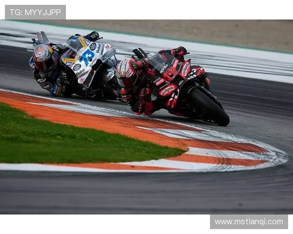 摩托车大奖赛最新动态:全球赛季争夺战愈发激烈,顶级车手激战连连 摩托车大奖赛最新动态:全球赛季争夺战愈发激烈,顶级车手激战连连