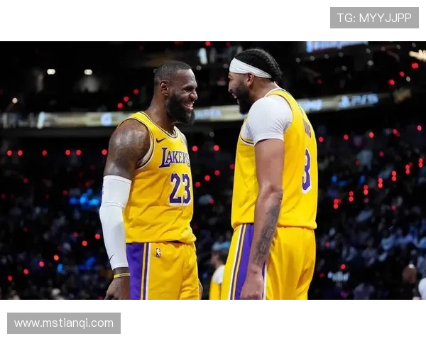 季后赛形势突变球星伤停交易流言搅动NBA联盟新格局争冠前景未明