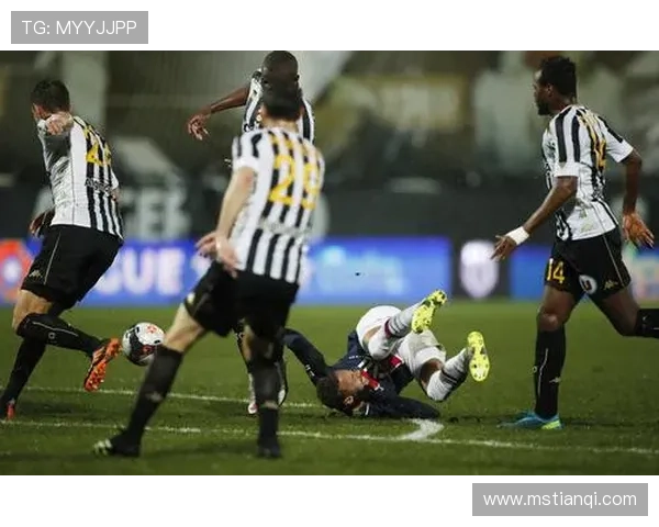 昂热俱乐部发展历程及其在法国足球中的独特地位与影响